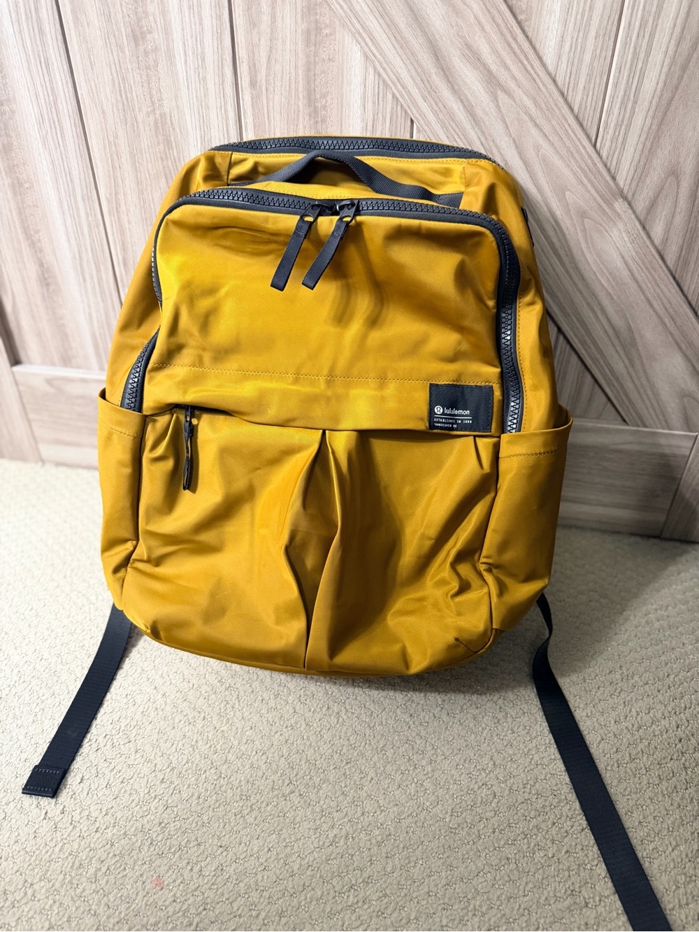 Lululemon Everyday Backpack 2.0 23L in the vibrant Gold Spice